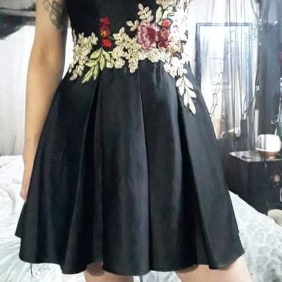 BLONDIE NIGHTS DRESS - Picture 7 of 12